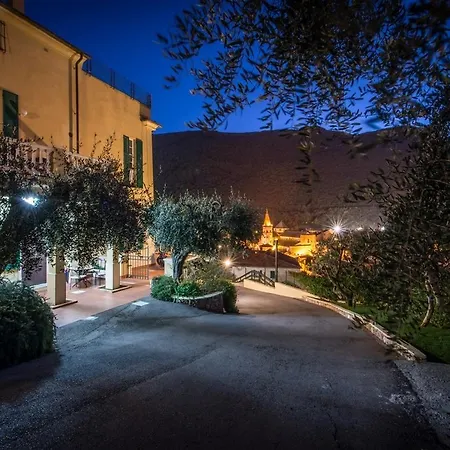 Sul Borgo Daire Finale Ligure